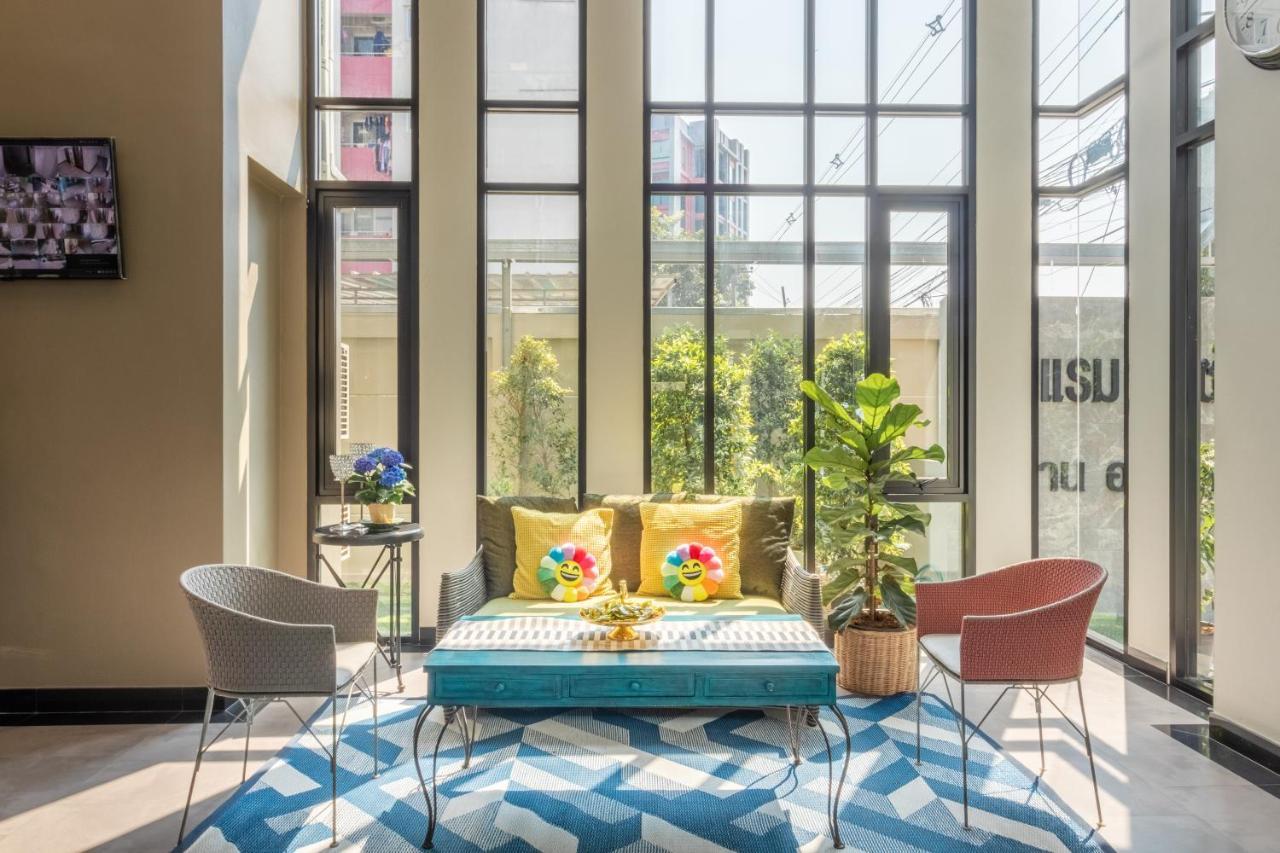 Casa Luxe And Resident Отель