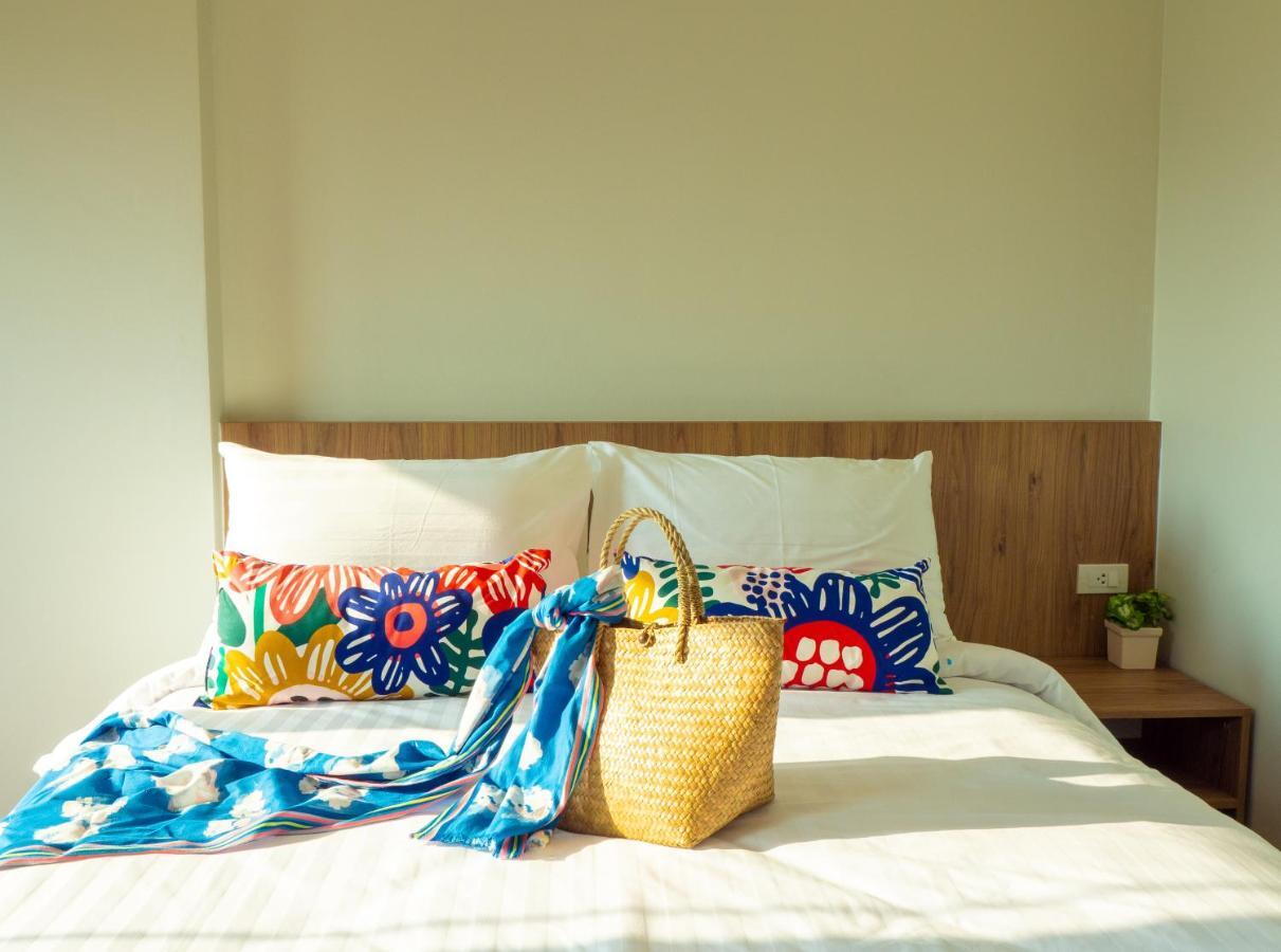 Casa Luxe And Resident Отель